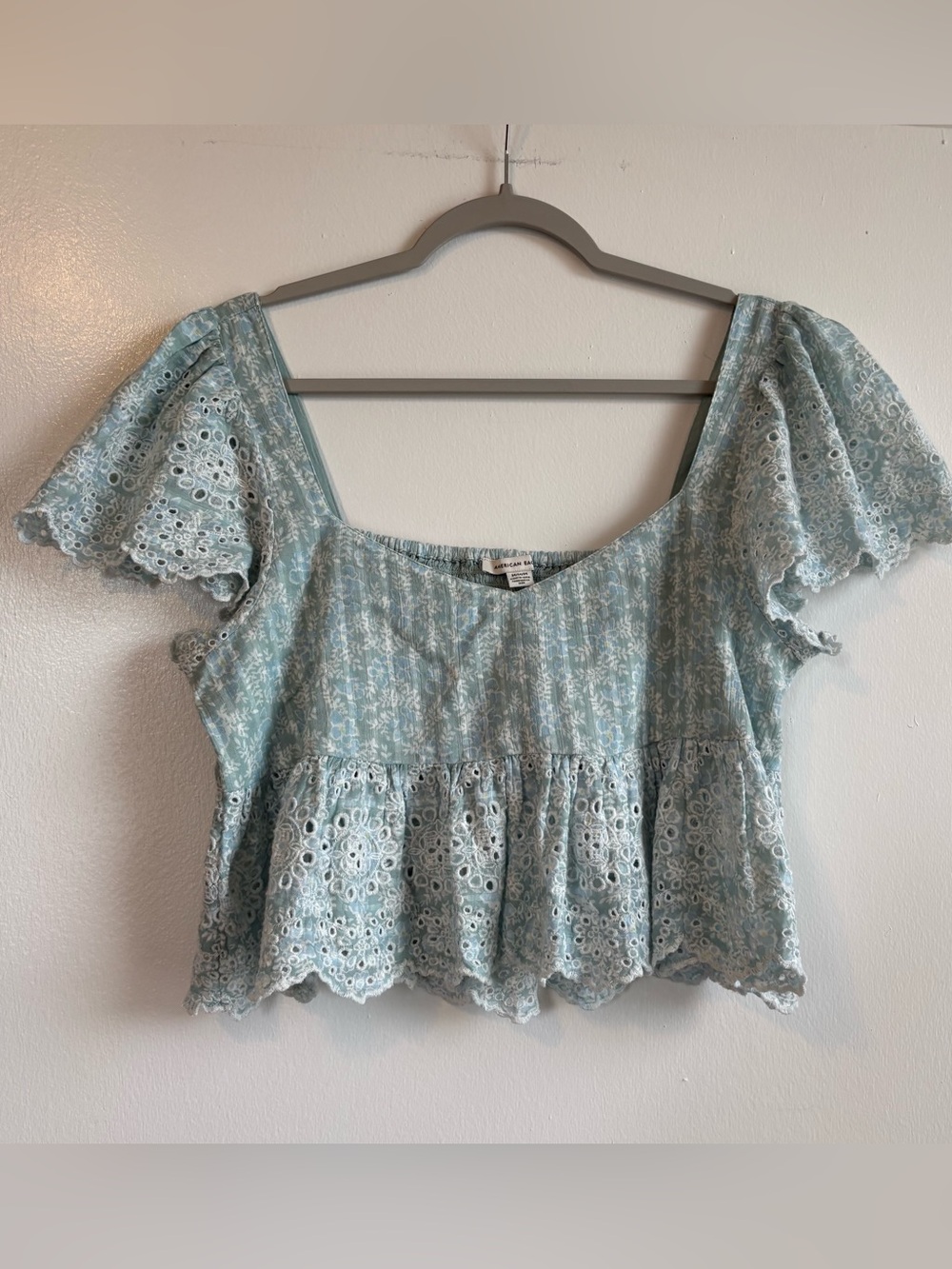 American Eagle Outfitters Light Green Eyelet Peplum Crop Top Size Medium